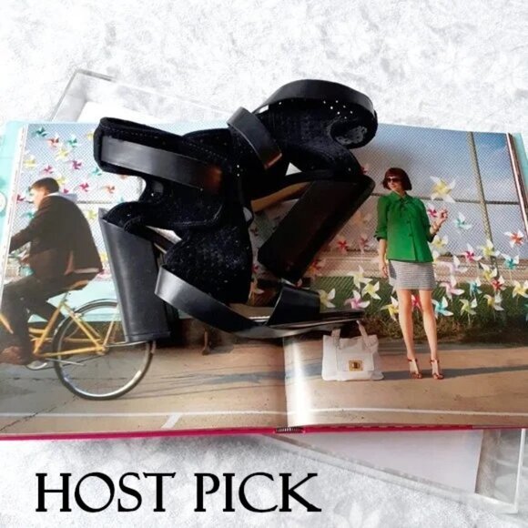 NWOT Guess black block heel bootie sandal, Size 6M - Picture 2 of 6